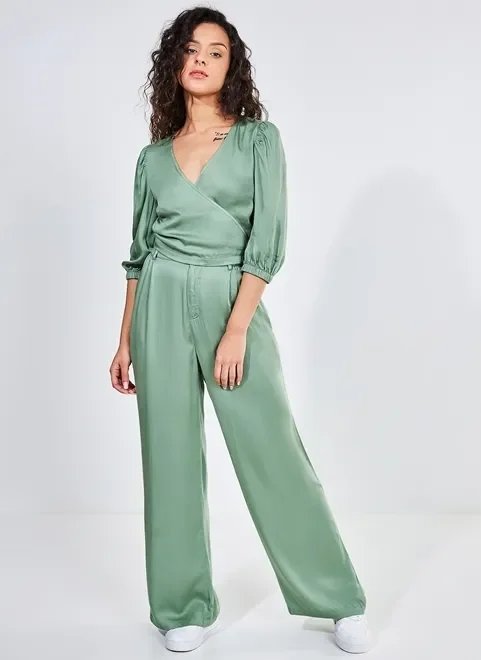 calça pantalona acetinada calça pantalona acetinada