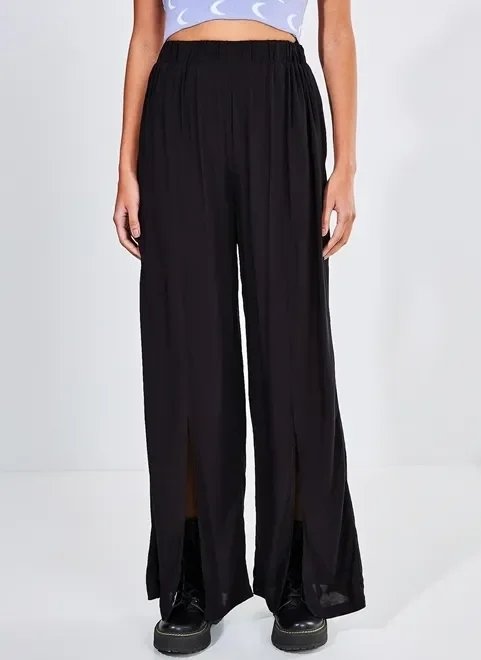 calça pantalona com fenda na frente calça pantalona com fenda na frente