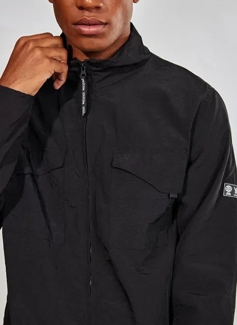 jaqueta preta de nylon jaqueta preta de nylon