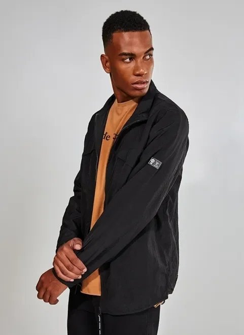 jaqueta preta de nylon jaqueta preta de nylon