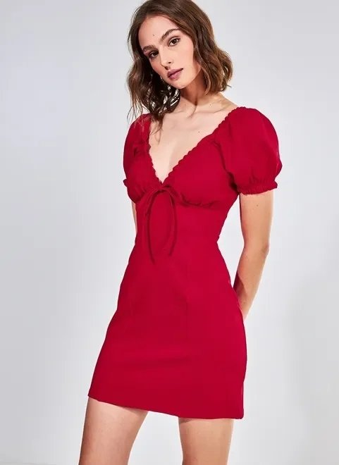 vestido vermelho com manga bufante e amarração vestido vermelho com manga bufante e amarração