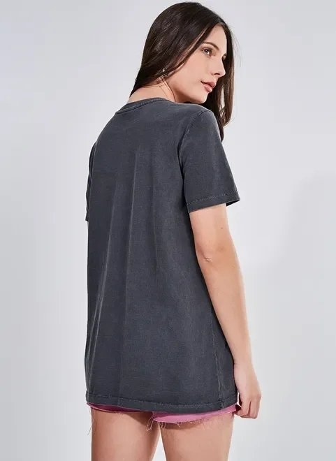 camiseta estonada estampa mágica camiseta estonada estampa mágica