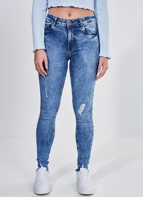 calça skinny cintura média em jeans calça skinny cintura média em jeans