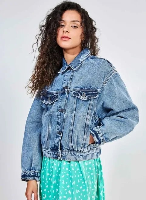 jaqueta jeans com bolsos jaqueta jeans com bolsos