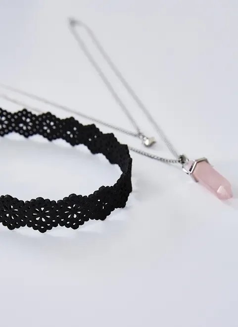 kit com choker e colares com cristal e pingente kit com choker e colares com cristal e pingente