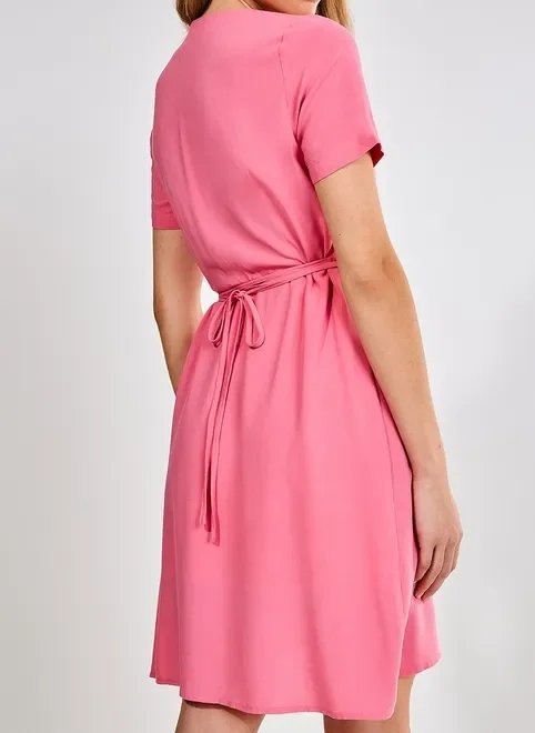 vestido curto envelope com babado vestido curto envelope com babado