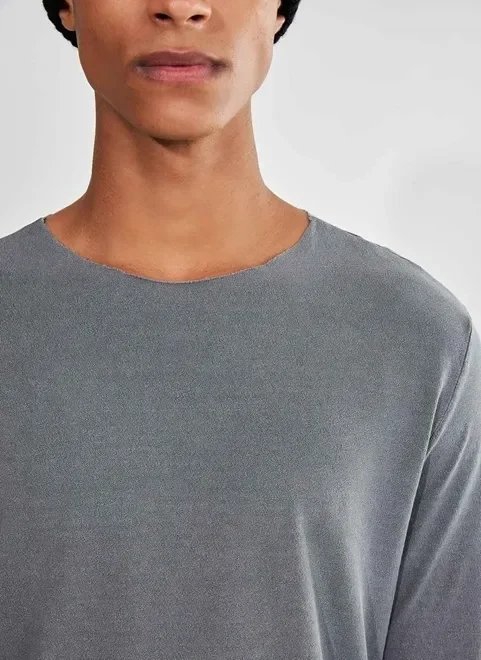 camiseta manga longa em malha crepe camiseta manga longa em malha crepe