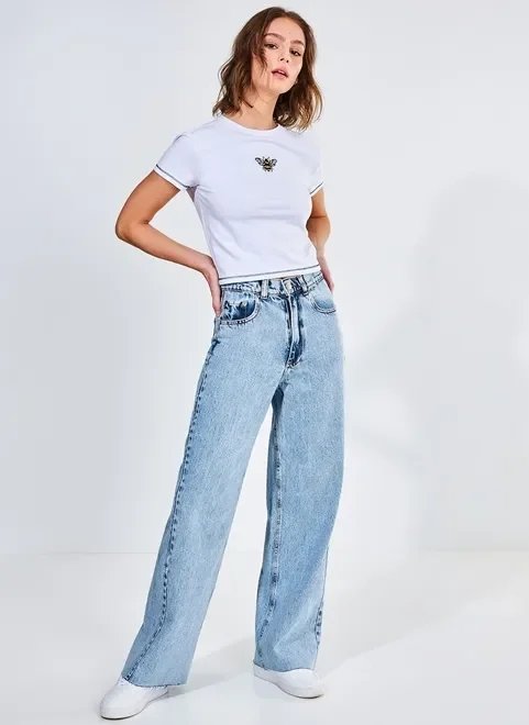 calça reta oversized com barra cortada calça reta oversized com barra cortada