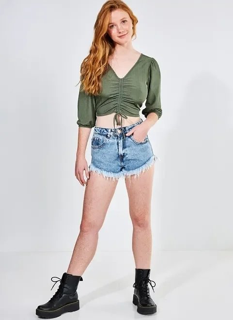 blusa cropped com manga bufante e amarração blusa cropped com manga bufante e amarração