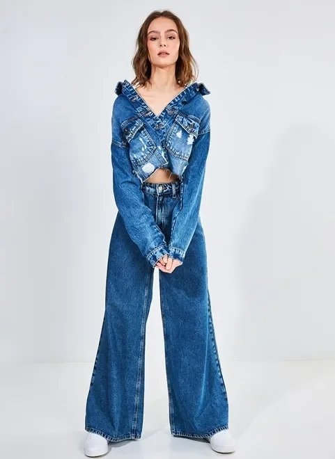 jaqueta jeans cropped com puídos jaqueta jeans cropped com puídos