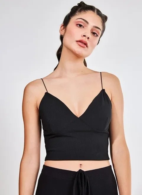 regata cropped em malha texturizada regata cropped em malha texturizada