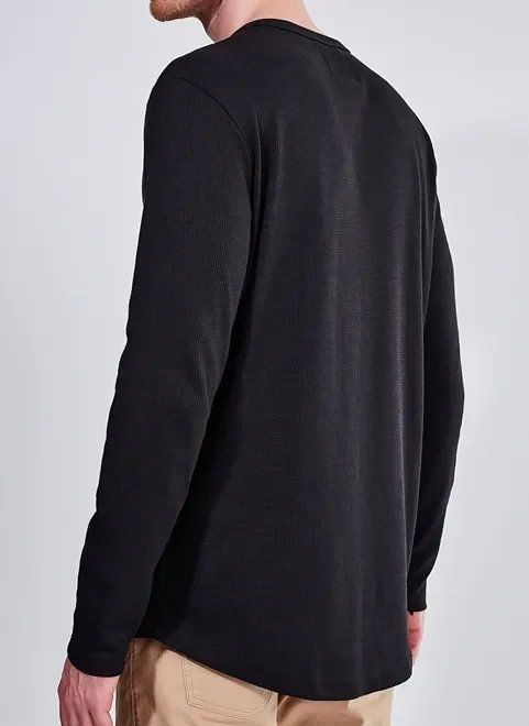 camiseta manga longa em malha texturizada camiseta manga longa em malha texturizada