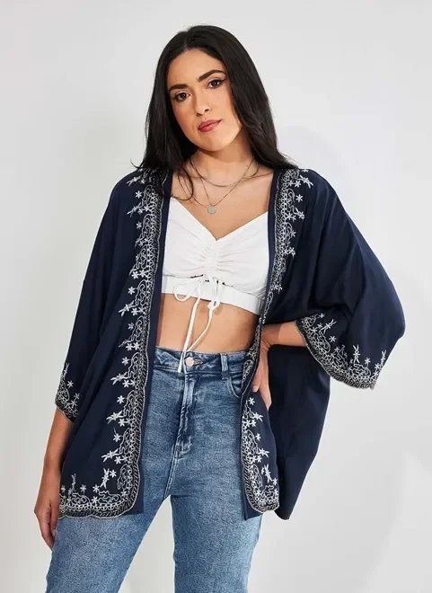 kimono azul marinho com bordados kimono azul marinho com bordados