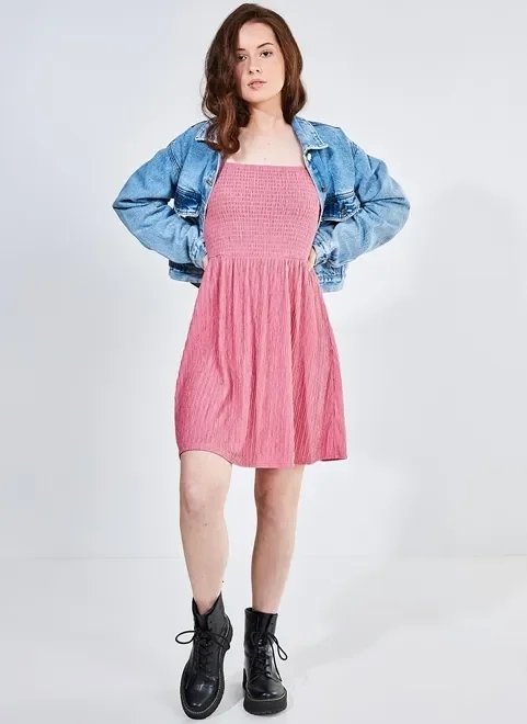 vestido texturizado com mangas bufantes e lastex vestido texturizado com mangas bufantes e lastex