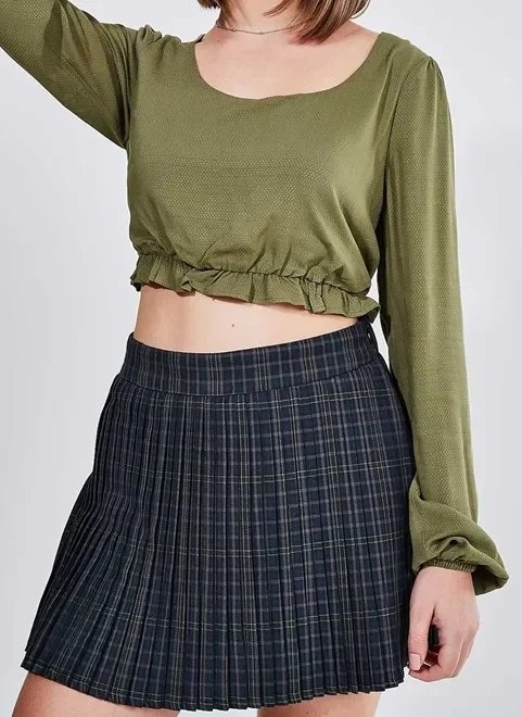 blusa cropped larguinha verde militar blusa cropped larguinha verde militar