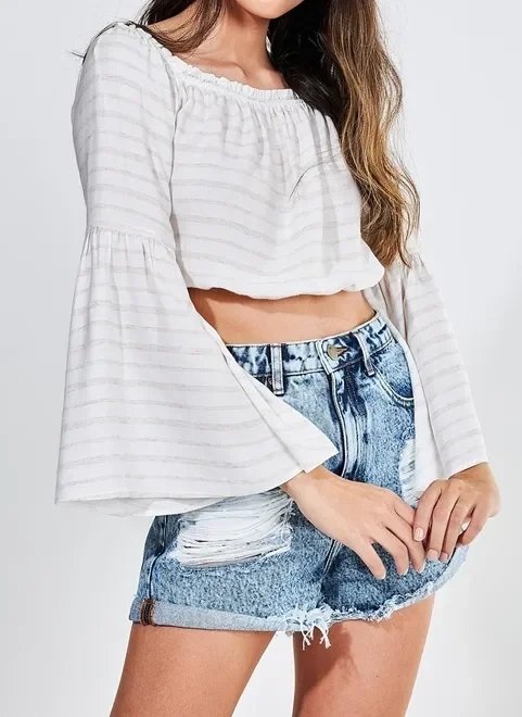 camisa cropped ombro a ombro com manga sino camisa cropped ombro a ombro com manga sino