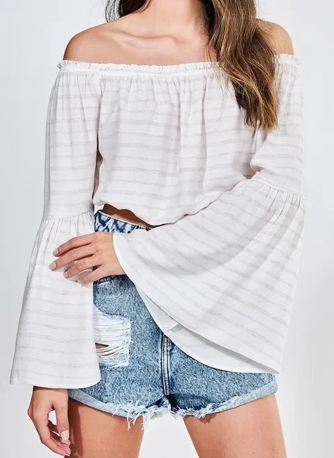 camisa cropped ombro a ombro com manga sino camisa cropped ombro a ombro com manga sino
