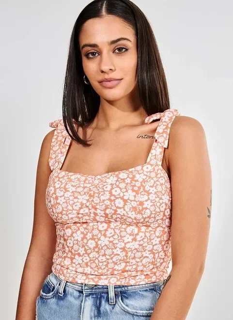 blusa florida com alça de laço blusa florida com alça de laço