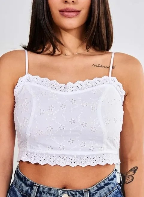 top cropped de broderie branco top cropped de broderie branco