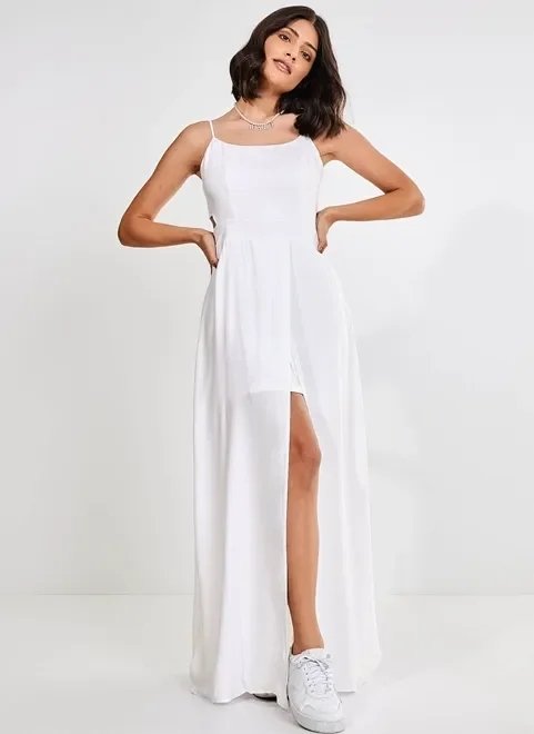 vestido longo off-white com fenda vestido longo off-white com fenda