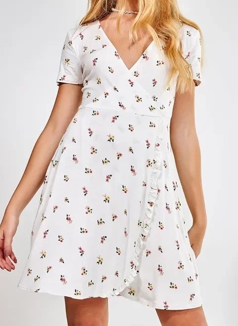 vestido transpassado off-white florzinhas vestido transpassado off-white florzinhas