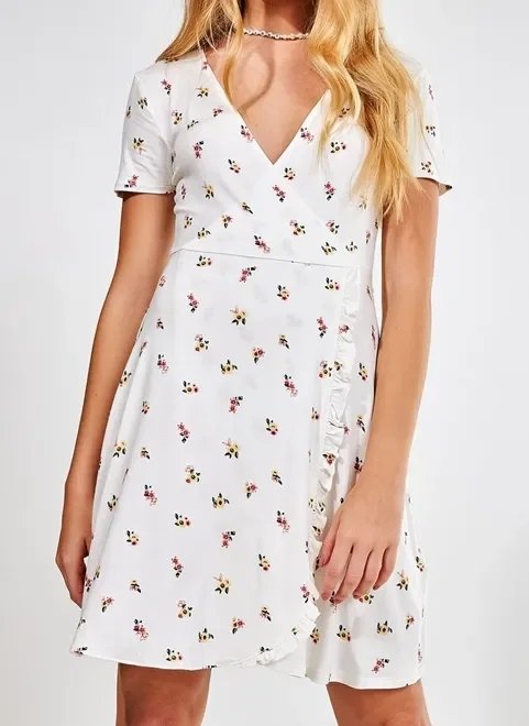 vestido transpassado off-white florzinhas vestido transpassado off-white florzinhas