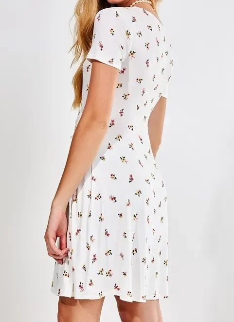 vestido transpassado off-white florzinhas vestido transpassado off-white florzinhas