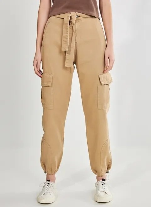 calça jogger em sarja com amarração pronta calça jogger em sarja com amarração pronta