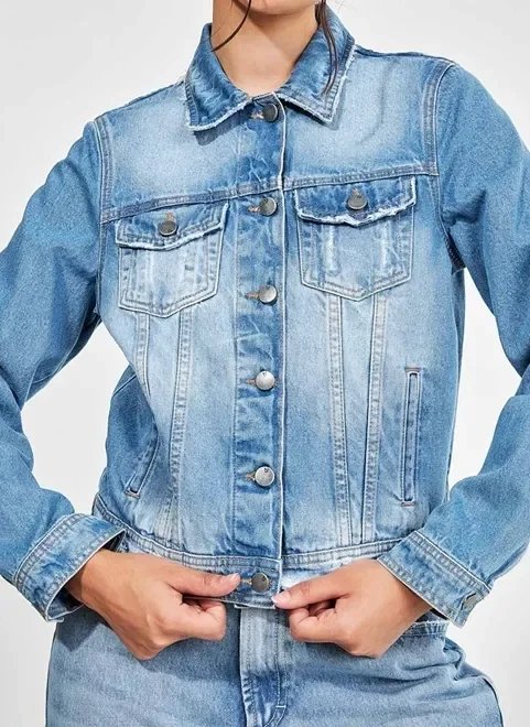 jaqueta em jeans médio jaqueta em jeans médio