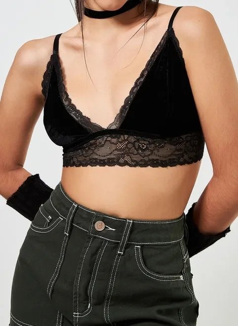 top em veludo com renda top em veludo com renda