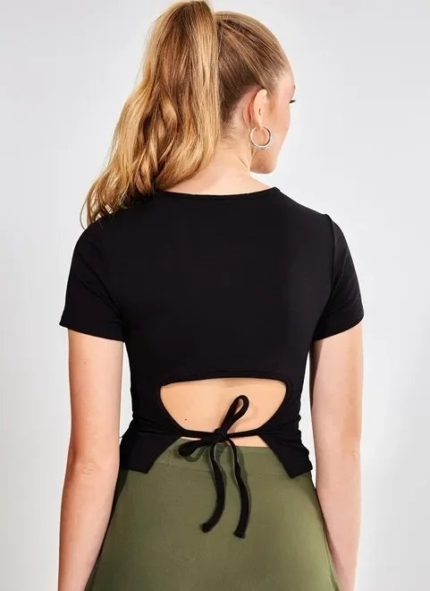 blusa com amarração nas costas blusa com amarração nas costas
