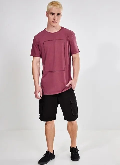 camiseta alongada vinho estampa geométrica camiseta alongada vinho estampa geométrica