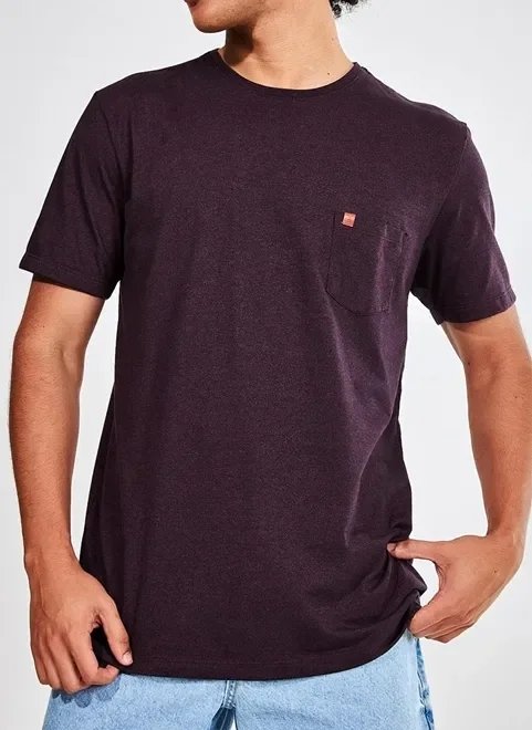camiseta vinho básica com bolso camiseta vinho básica com bolso
