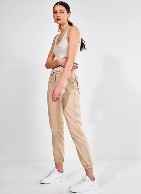 calça jogger caqui em sarja calça jogger caqui em sarja