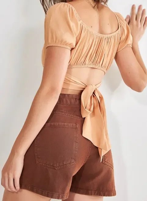 blusa cropped manga bufante e amarração blusa cropped manga bufante e amarração