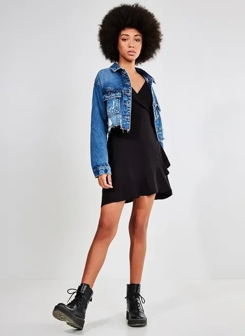 vestido curto com decote v e babados vestido curto com decote v e babados