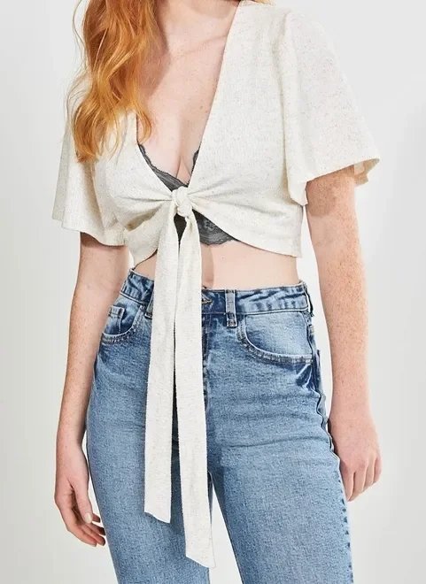 blusa cropped com manga sino e amarração blusa cropped com manga sino e amarração