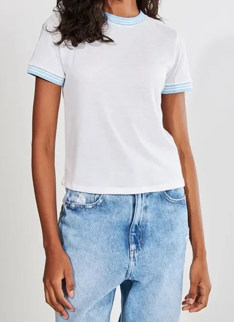 camiseta off-white acabamento listradinho camiseta off-white acabamento listradinho