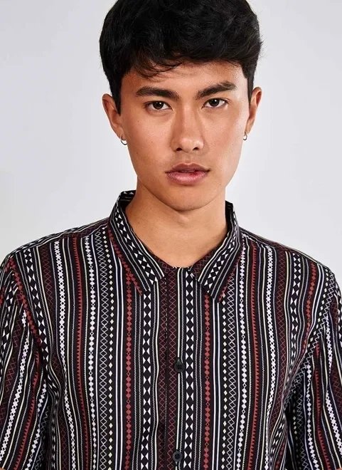 camisa manga curta estampa étnica camisa manga curta estampa étnica
