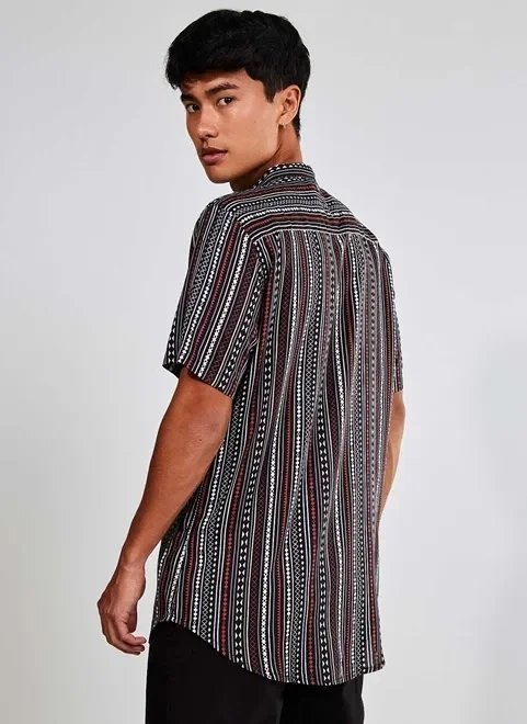 camisa manga curta estampa étnica camisa manga curta estampa étnica