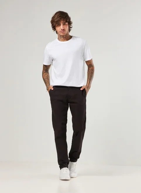 calça chino slim em sarja preta calça chino slim em sarja preta