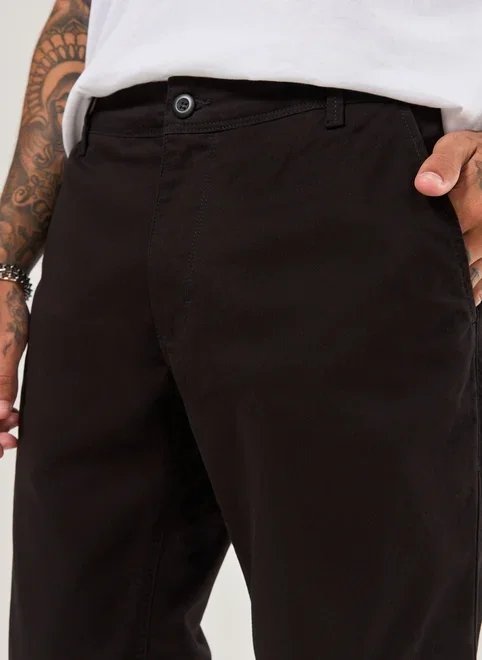 calça chino slim em sarja preta calça chino slim em sarja preta