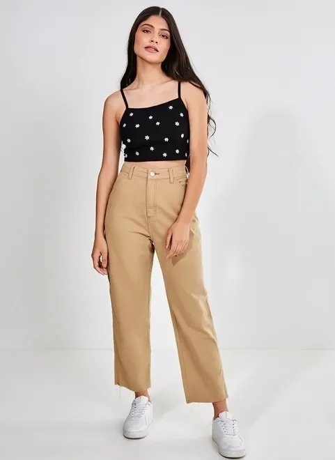 calça reta em sarja caqui calça reta em sarja caqui