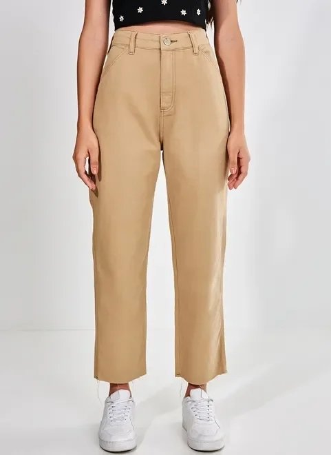 calça reta em sarja caqui calça reta em sarja caqui