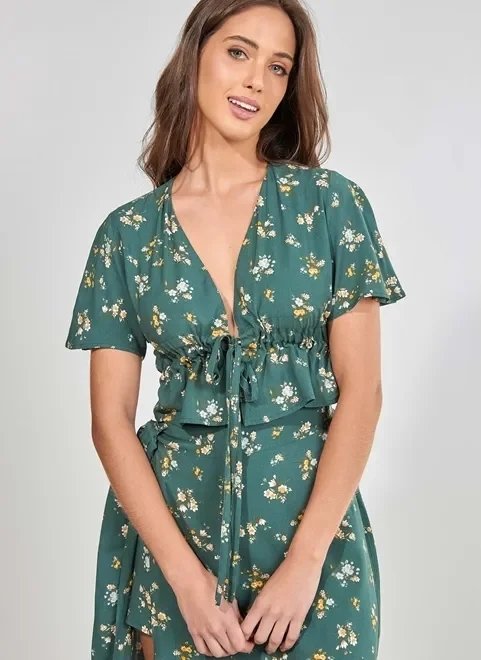 blusa cropped verde com flores blusa cropped verde com flores