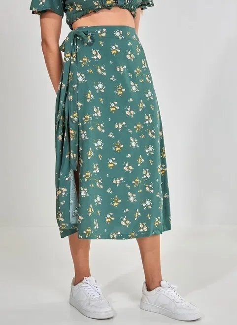 saia midi verde com short saia midi verde com short