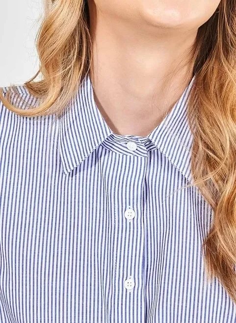 camisa cropped listrada azul e branca camisa cropped listrada azul e branca