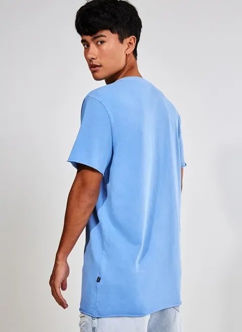 camiseta azul com estampa de flor camiseta azul com estampa de flor