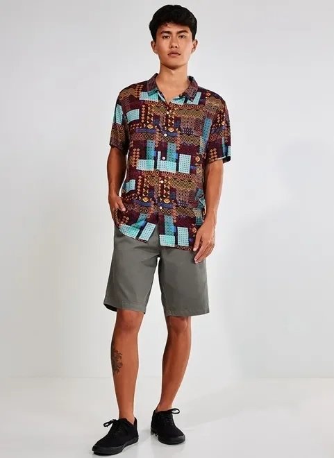 camisa estampada étnica colorida camisa estampada étnica colorida