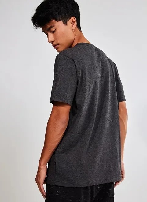 camiseta preta com planetas camiseta preta com planetas